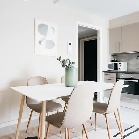 Urban - Scandinavian Comfort With Private Balcony Bergen