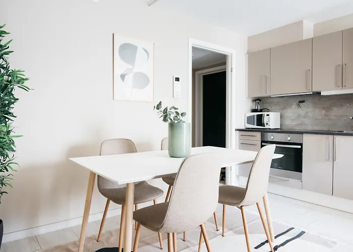 Urban - Scandinavian Comfort With Private Balcony 卑爾根