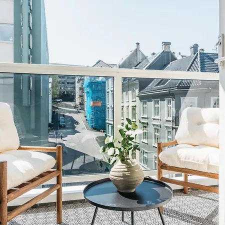 Urban - Scandinavian Comfort With Private Balcony